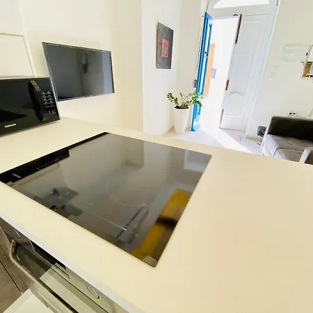 Centrally Located Unique 2-bed Apt & 2.5 Bathrooms Semesterbostad Żebbuġ