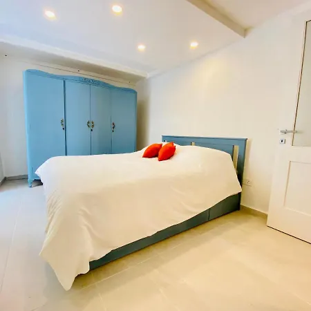 Holiday home Centrally Located Unique 2-bed Apt & 2.5 Bathrooms Zebbug (Western Region)
